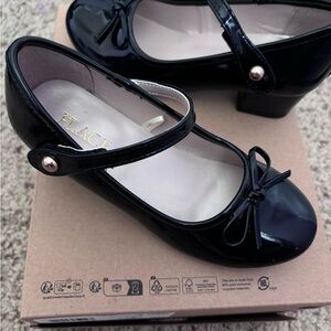 PLACE Black Mary Jane Shoes for Women